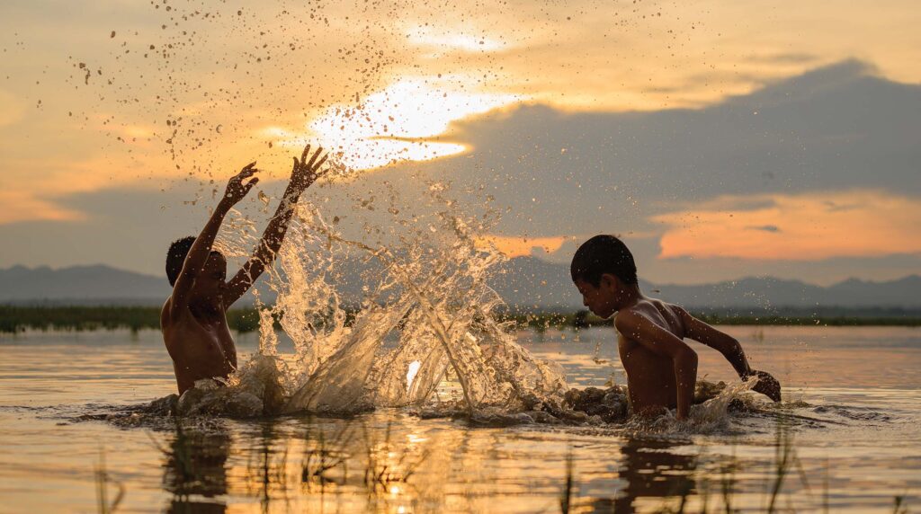 Joy-In-Water-Atlan1