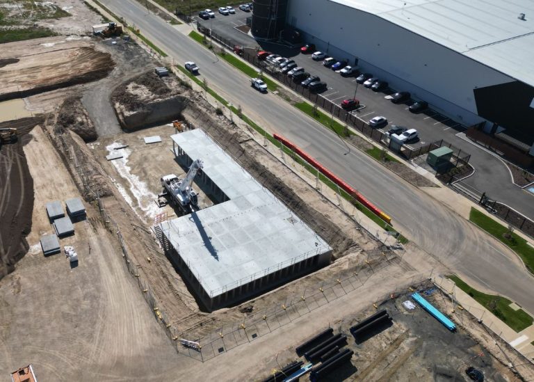 Stormwater retention facility collecting rainwater
